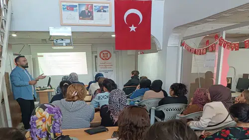 Hakkâri'de eğitimde başarı için ailelere rehberlik eğitimi verildi