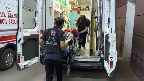 Adıyaman'da Valilik Kavşağı'nda trafik kazası: İki yaralı