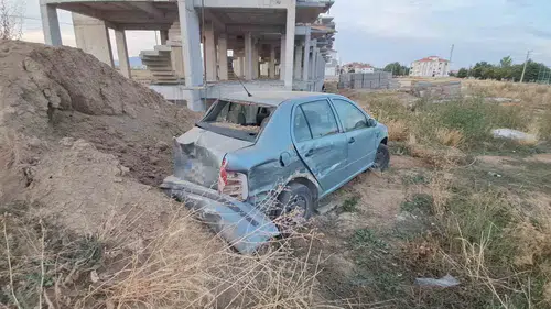 Karaman'da kavşak kazası: Araçlar savruldu, iki kişi hastanelik oldu