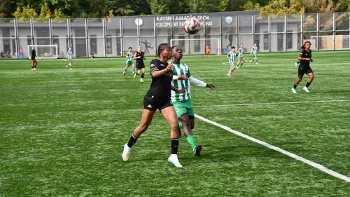 Kayseri Kadın FK gol şovla Sümer Stadı'nda rakibini dağıttı