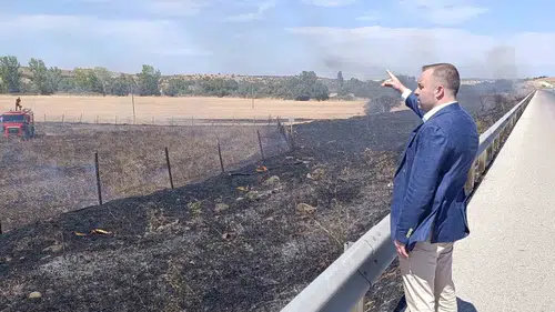 Başkan Yüksel'in dikkati çiftliği kurtardı: Yol kenarındaki yangına anında müdahale