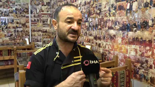 İki mandalla başlayan dostluk hikayesi: Tostçu Habib’in dükkanı binlerce anıya ev sahipliği yapıyor