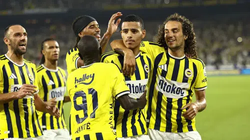 Fenerbahçe'nin Devler Ligi Kadrosunda Yıldız İsimler Dikkat Çekiyor