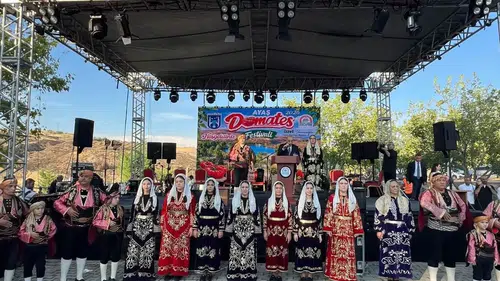 Ayaş'ın coğrafi işaretli gururu domates festivalle taçlandı