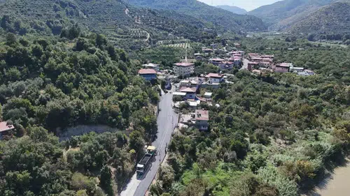 Defne'de sekiz mahalleyi birbirine bağlayan 11 kilometrelik ulaşım hattı yenileniyor