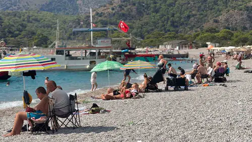 Eylül sonunda Fethiye sahillerinde yazdan kalma yoğunluk