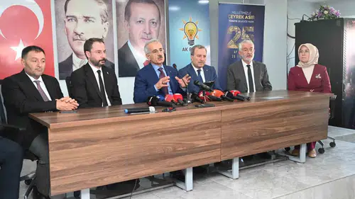 Bakan Uraloğlu'ndan Isparta'ya ulaşım müjdesi: Dereboğazı yolu için tarih verildi