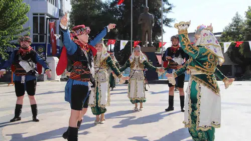 Köşk’ün kurtuluşunun 104. yılı Kent Meydanı’nda gururla kutlandı