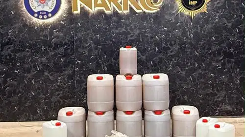 İstanbul Narkotik Ekiplerinden Büyük Darbe: Tonlarca Kimyasal ve Uyuşturucu Ele Geçirildi