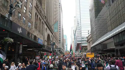 New York sokaklarında Netanyahu protestosu: Binlerce kişi BM'ye yürüdü