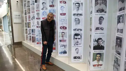 Türk futbolunun efsane eldiveni Şükrü Ersoy yaşamını yitirdi