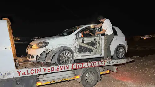Adıyaman'da kaza sonrası şüpheli terk: Sürücü ve arkadaşı aracı bırakıp izini kaybettirdi