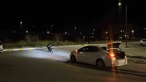Akşemseddin Caddesi'nde motosiklet kazası: Bir kişi hastaneye kaldırıldı