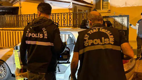Kayseri'de alacak verecek kavgası sokağa taştı: Husumetlinin babasının aracını kurşunladılar