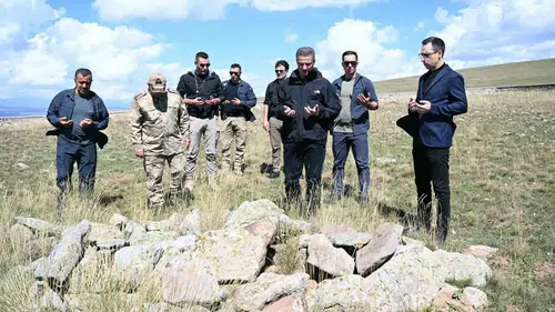 Vali Baruş’tan Dumlu Baba Yaylası’na Anlamlı Ziyaret: Göçerlerin Taleplerini Dinledi