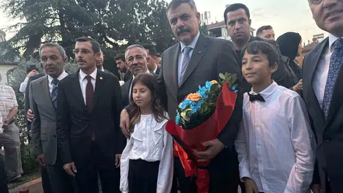 Bakan Çiftçi'nin 28 yıllık vefa ziyareti: İlk görev yerine geri döndü