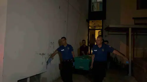 Ceyhan'da barışma talebi kanlı bitti: Emekli uzman çavuş eski eşini ve oğlunu vurdu
