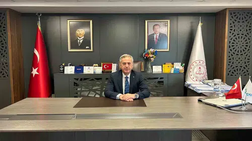 Konya'da 2 bin 186 okulda çalan ilk zille 474 bin öğrenci ders başı yaptı
