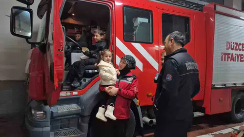 Afetlerin gizli kahramanlarından itfaiyeye vefa ziyareti