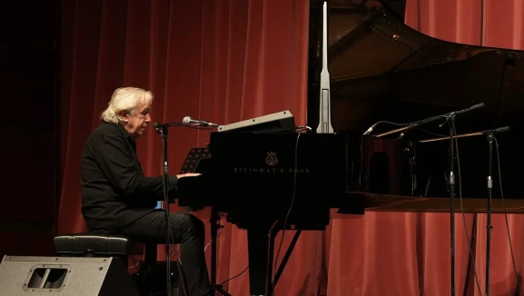 EBB'de Caz ve Oda Müziği Yoğun İlgiyle Devam Ediyor