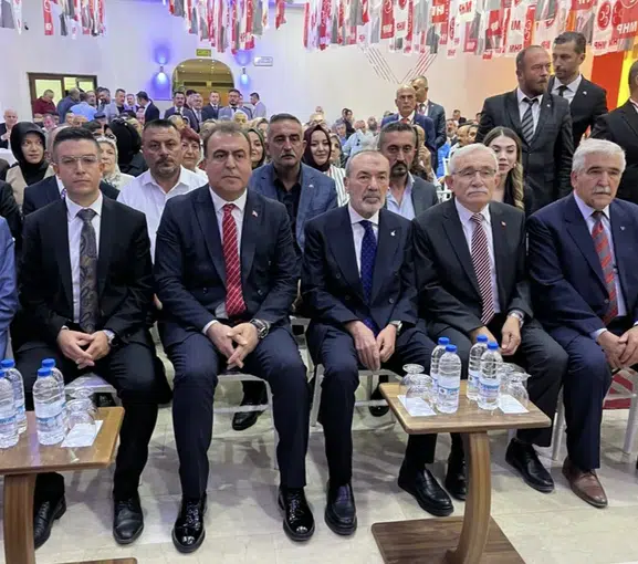 MHP Odunpazarı’nda Mustafa Ünal yeniden başkan seçildi