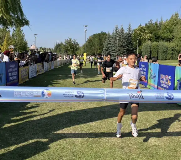 Eskişehir’de Yarı Maraton Heyecanı Çocuk Koşusuyla Başladı