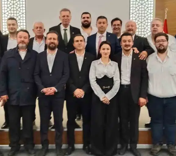 Manisa Ticaret Borsası'nda 15 yıllık istikrar: Sadık Özkasap yeniden başkan