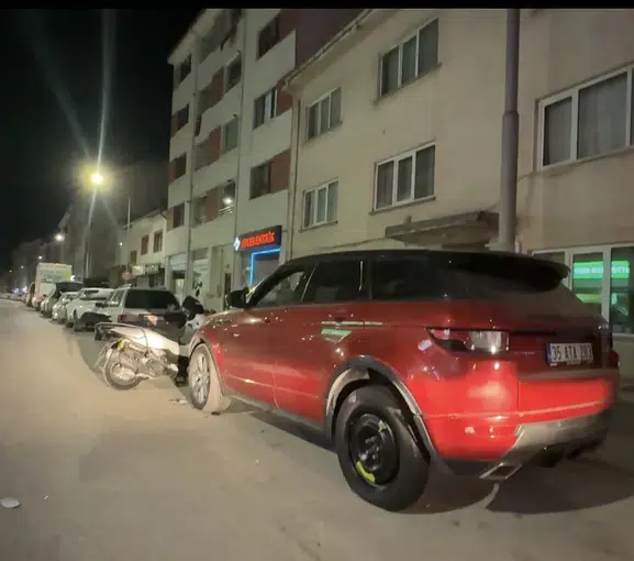 Eskişehir’de Alkollü Motosiklet Sürücüsü Park Halindeki Araca Çarptı