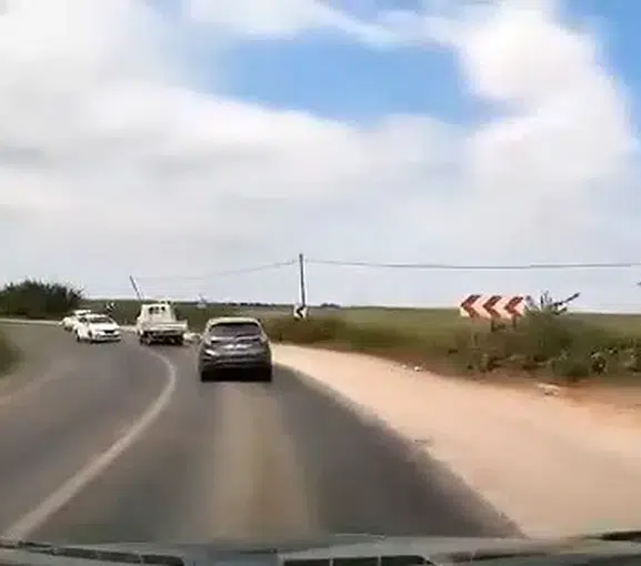 Karacabey'de viraj kabusu: Otomobil kontrolden çıktı, o anlar kamerada