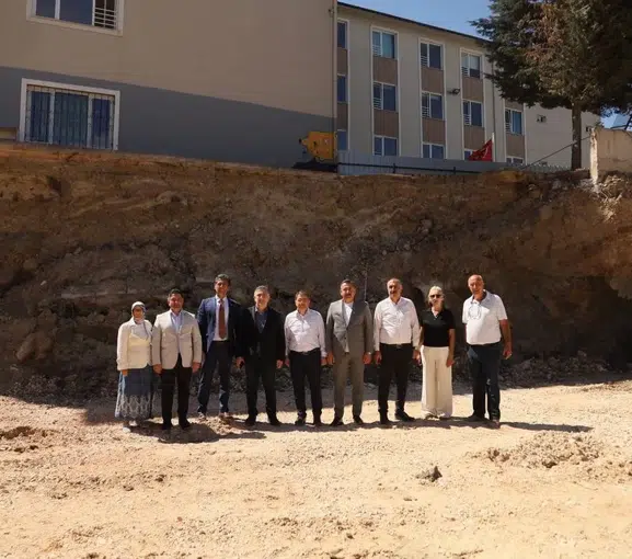 Mütareke İlkokulu'nda duvar çökmesi sonrası acil önlem süreci