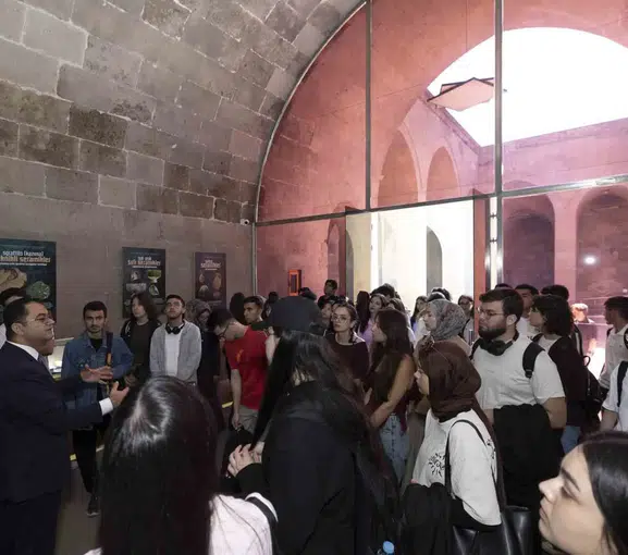 Geleceğin Hekimleri Tıp Tarihine 800 Yıllık Şifahanede Adım Attı