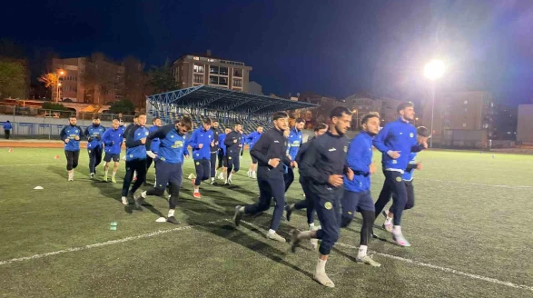 Söğütspor, Yalovaspor Maçı Öncesi Hazırlıklarını Sürdürüyor