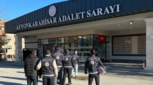 Afyonkarahisar’da Düzensiz Göç Operasyonu: 4 Şüpheli Tutuklandı