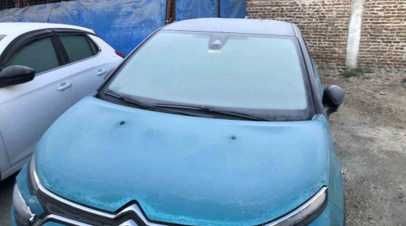 Eskişehir’de Sabah Saatlerinde Araç Camlarında Buzlanma Oluştu