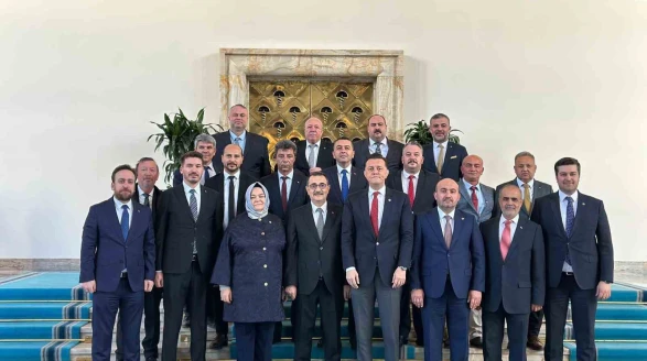 Başkan Hamamcı, AK Parti Grup Toplantısı sonrası İnönü’nün projelerini değerlendirdi