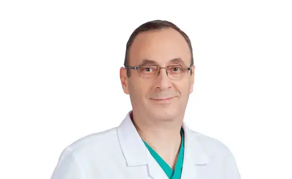 Saç ekiminde yaş kadar bu faktörler de önemli