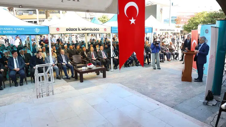 Düzce’de Camiler ve Din Görevlileri Haftası manevi bir buluşmayla başladı