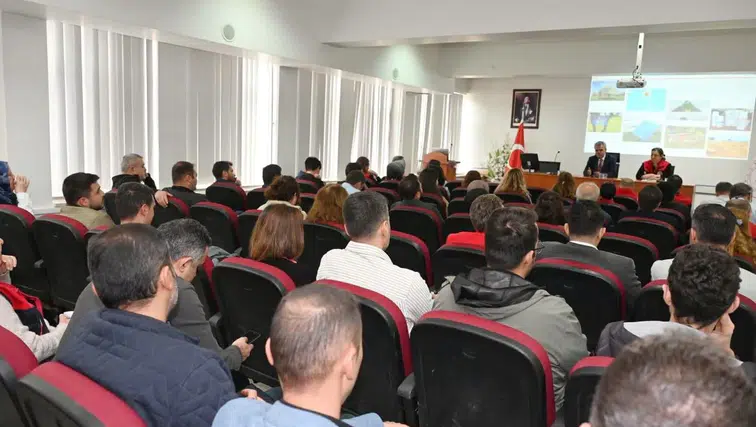 Denizli tarımında 2026 stratejisi: Hastalık ve zararlılarla mücadele masaya yatırıldı