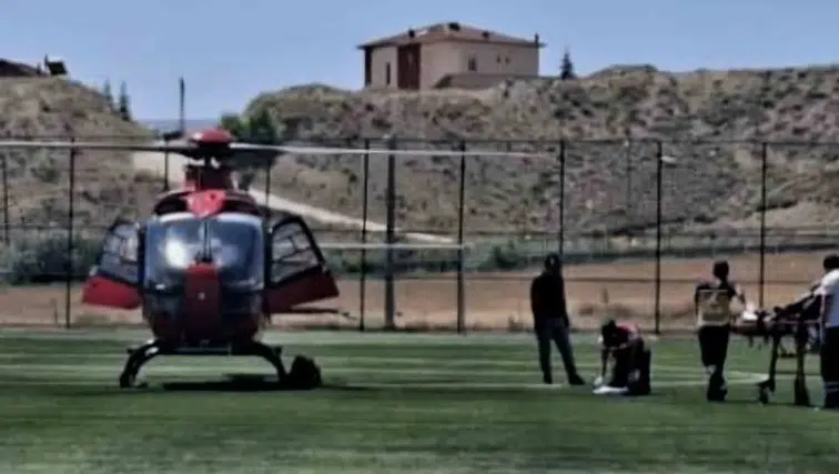 Darende'de acil müdahale: 20 yaşındaki genç hasta hava ambulansıyla taşındı