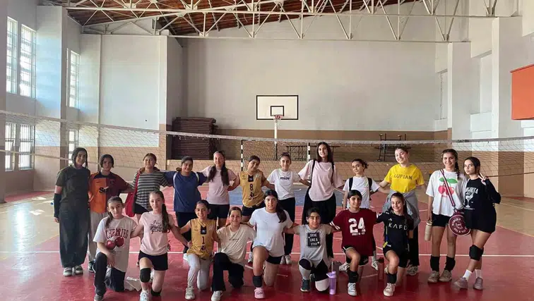 Germencik'te hafta sonları sporla hareketleniyor: Çocuklar kış kurslarında yeteneklerini keşfediyor