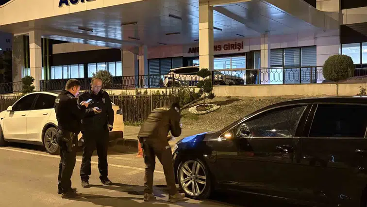 Melikgazi'de bıçaklı saldırı: Otomobili de hedef oldu