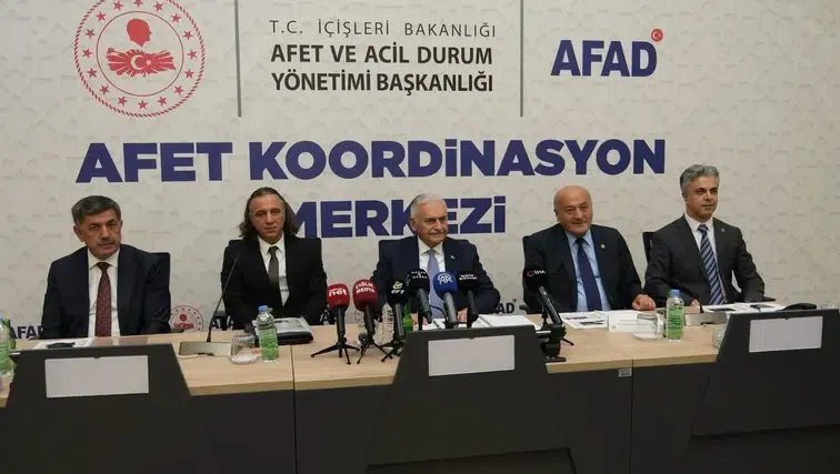Binali Yıldırım'dan Erzincan'ın Geleceği İçin Kaynak Yönetimi ve Öncelik Uyarısı
