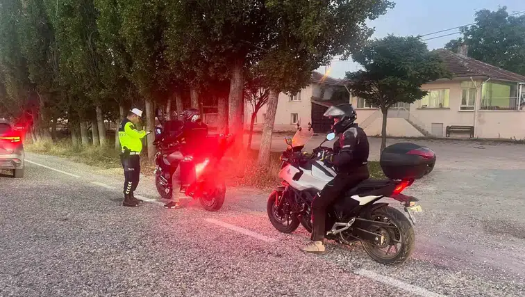 Bilecik genelinde motosiklet denetimi: 192 araç incelendi