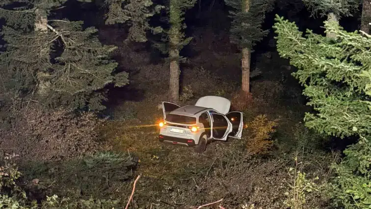 Çıkınlar Yaylası'nda korkutan kaza: Uçuruma yuvarlanan otomobilde 4 kişi yaralandı