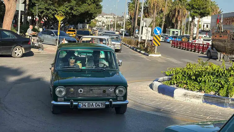 Bodrum yollarında 1949 model nostalji yolculuğu