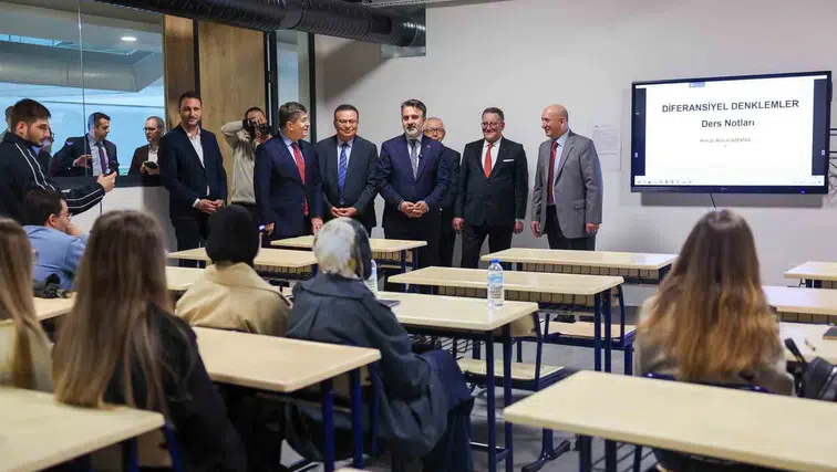 Bursa Büyükşehir'den öğrencilere açık çek: Belediye imkanları sizin için var