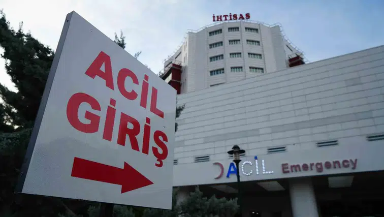 Kırıkkale'de elektrik direğine çıkan 66 yaşındaki Zekeriya Doğan yaşamını yitirdi