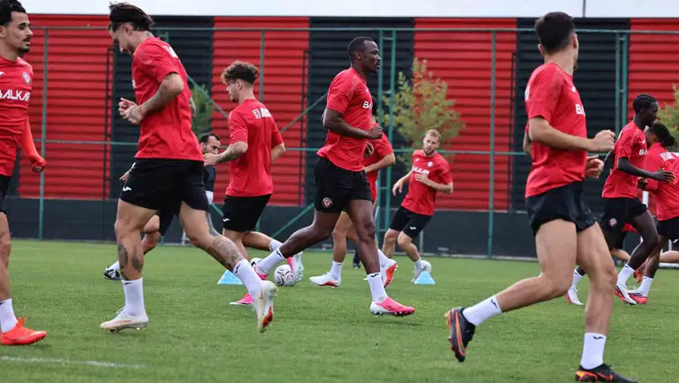 Beşiktaş deplasmanı öncesi Çorum FK'da tempolu mesai: Uğur Uçar'dan taktik provası