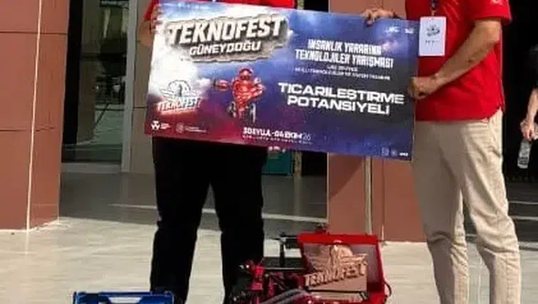 Düzceli lise öğrencisi TEKNOFEST'te ticarileştirme başarısıyla zirveye çıktı