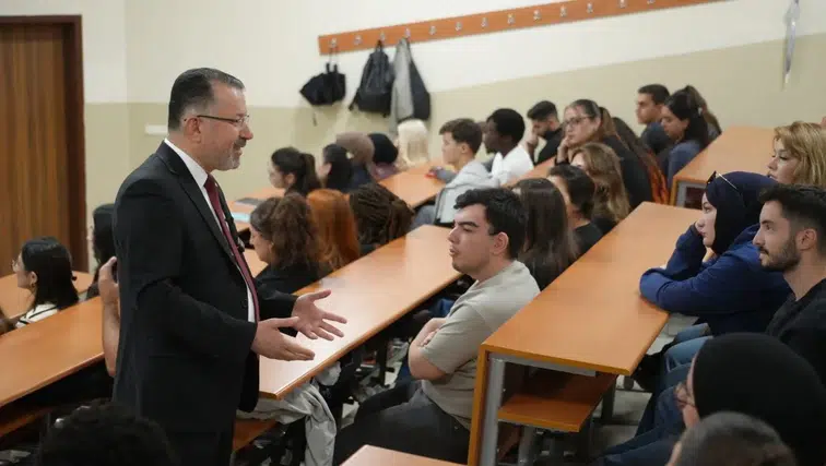 Rektör Kırışık'tan akademik yıl açılışında terörsüz gelecek vurgusu